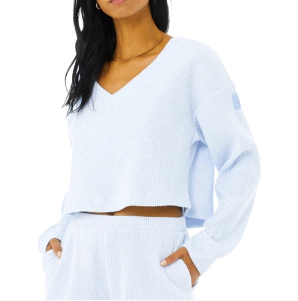 Alo Yoga Muse V-Neck Pullover - Size XS